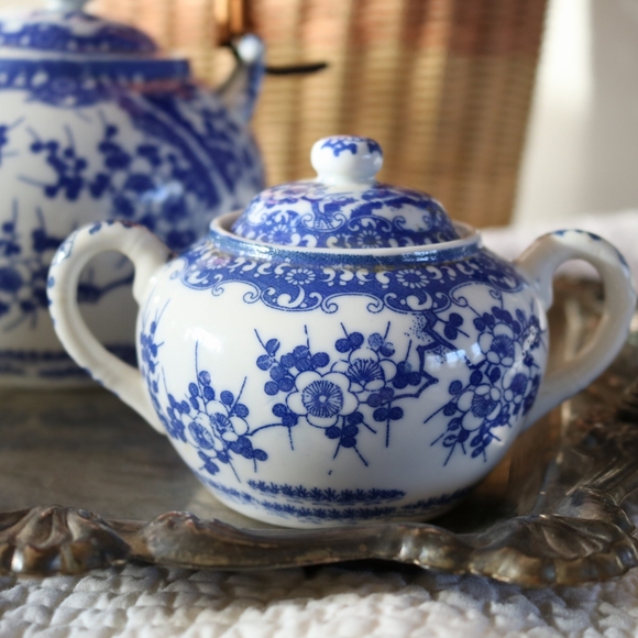 Blue and White Floral Teapot and Sugar Bowl Set - Picture 3 of 10